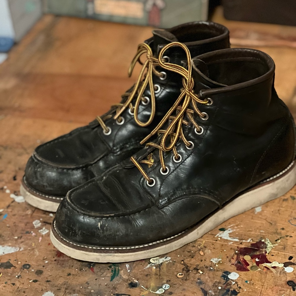 Red Wing Men’s Moc Toe Heritage boot Size 9